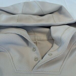 LULULEMON men’s  Light Gray Hooded Sweatshirt